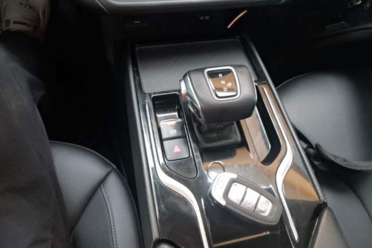 Used Hongqi E-QM5 2022 431 km Charge & Enjoy Edition Gear Lever