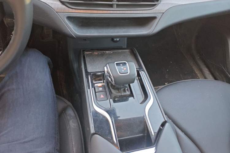 Used Hongqi E-QM5 2022 431 km Charge & Enjoy Edition Gear Lever