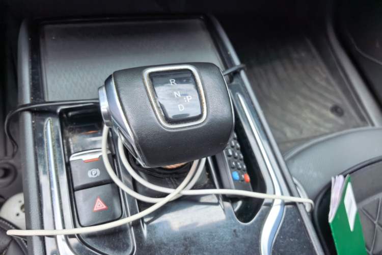 Used Hongqi E-QM5 2022 431 km Charge & Enjoy Edition Gear Lever