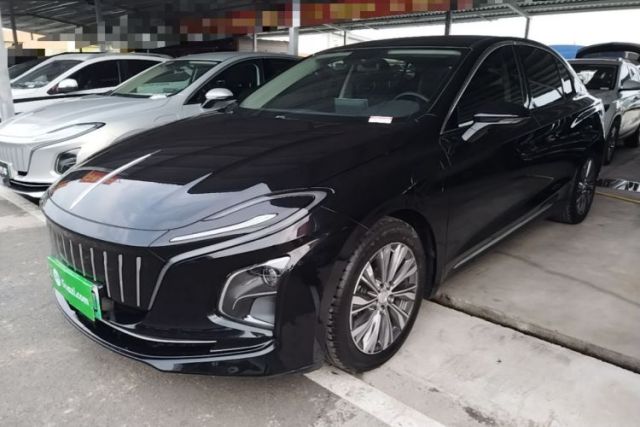 Used Hongqi E-QM5 2022 431 km Charge & Enjoy Edition