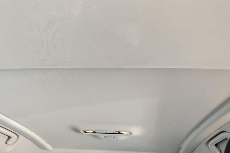 Used Hongqi E-QM5 2022 431 km Charge & Enjoy Edition Headliner