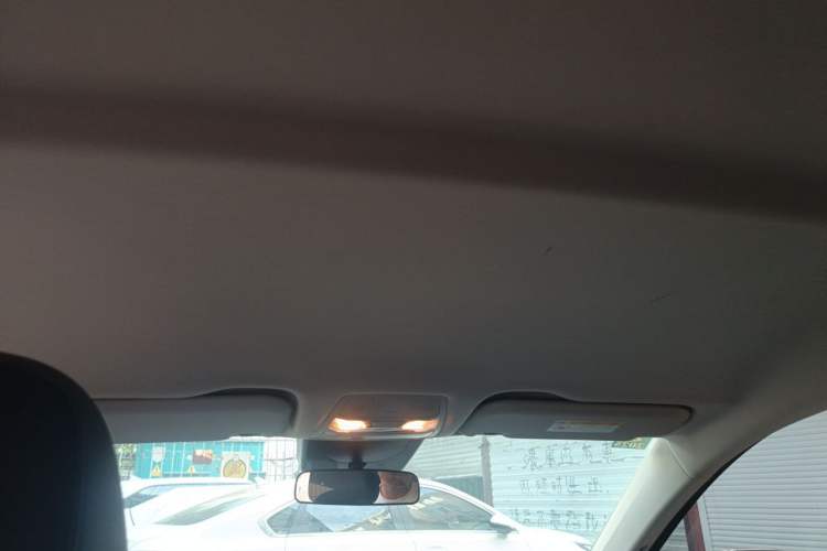 Used Hongqi E-QM5 2022 431 km Charge & Enjoy Edition Headliner