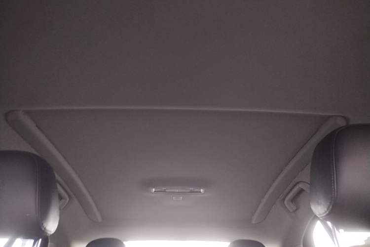 Used Hongqi E-QM5 2022 431 km Charge & Enjoy Edition Headliner