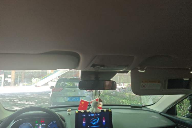 Used Hongqi E-QM5 2022 431 km Charge & Enjoy Edition Headliner