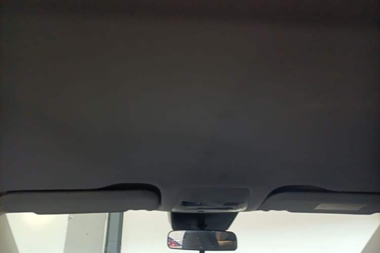 Used Hongqi E-QM5 2022 431 km Charge & Enjoy Edition Headliner
