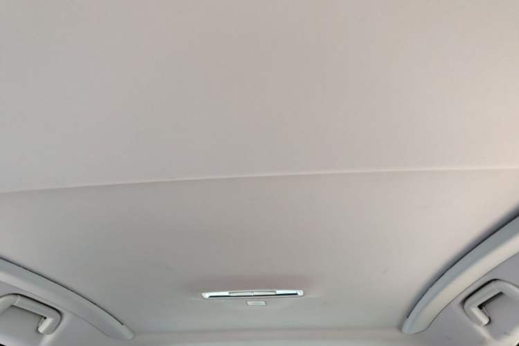 Used Hongqi E-QM5 2022 431 km Charge & Enjoy Edition Headliner