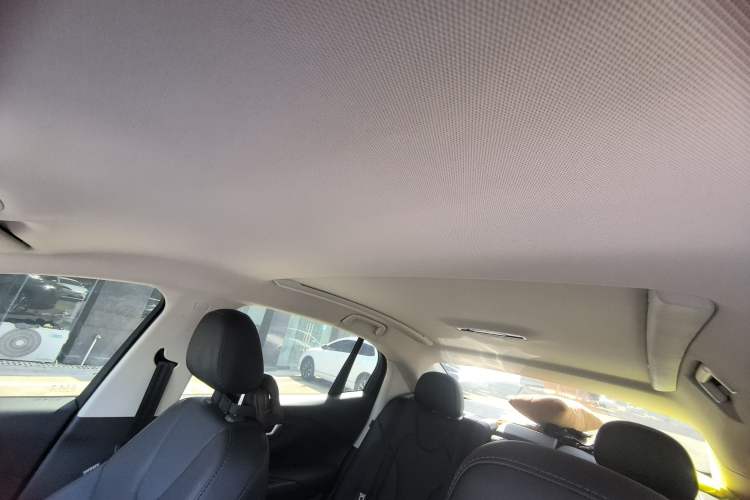 Used Hongqi E-QM5 2022 431 km Charge & Enjoy Edition Headliner