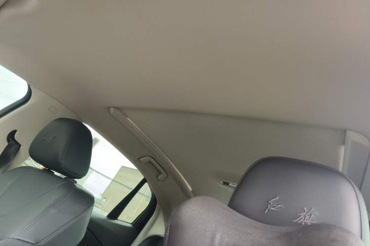 Used Hongqi E-QM5 2022 431 km Charge & Enjoy Edition Headliner