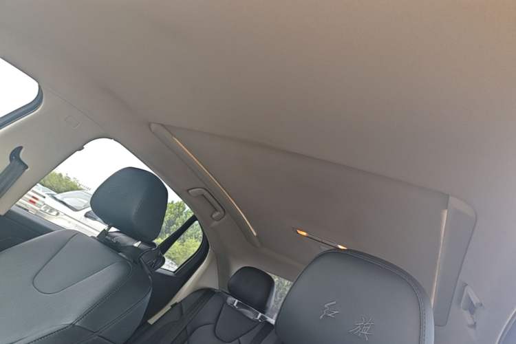 Used Hongqi E-QM5 2022 431 km Charge & Enjoy Edition Headliner