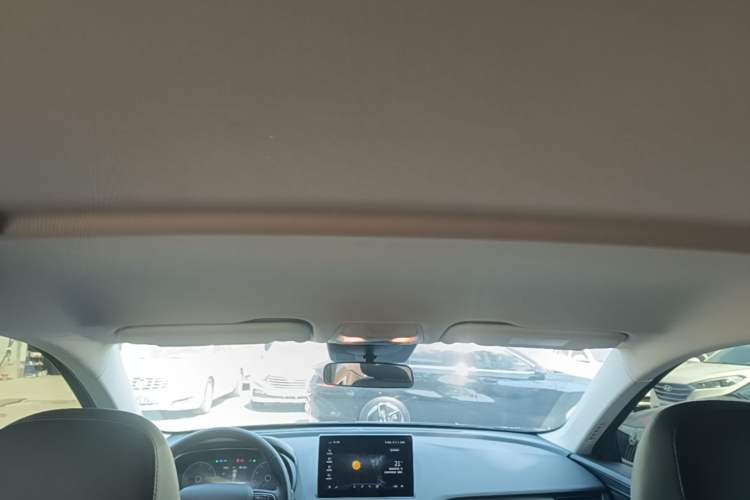 Used Hongqi E-QM5 2022 431 km Charge & Enjoy Edition Headliner