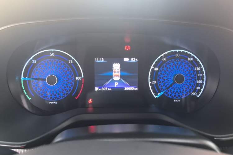 Used Hongqi E-QM5 2022 431 km Charge & Enjoy Edition Instrument Cluster