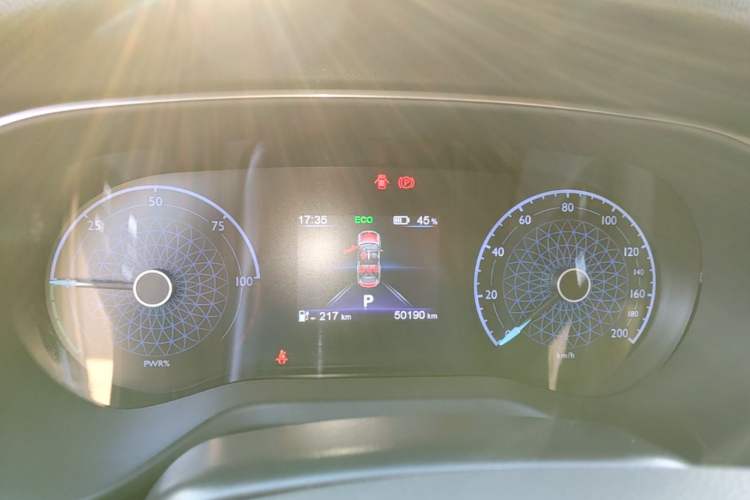 Used Hongqi E-QM5 2022 431 km Charge & Enjoy Edition Instrument Cluster