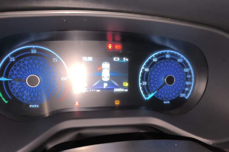 Used Hongqi E-QM5 2022 431 km Charge & Enjoy Edition Instrument Cluster