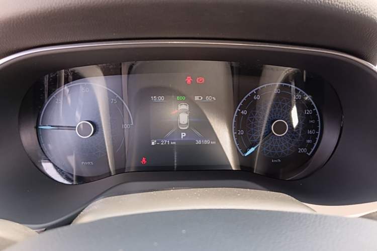 Used Hongqi E-QM5 2022 431 km Charge & Enjoy Edition Instrument Cluster