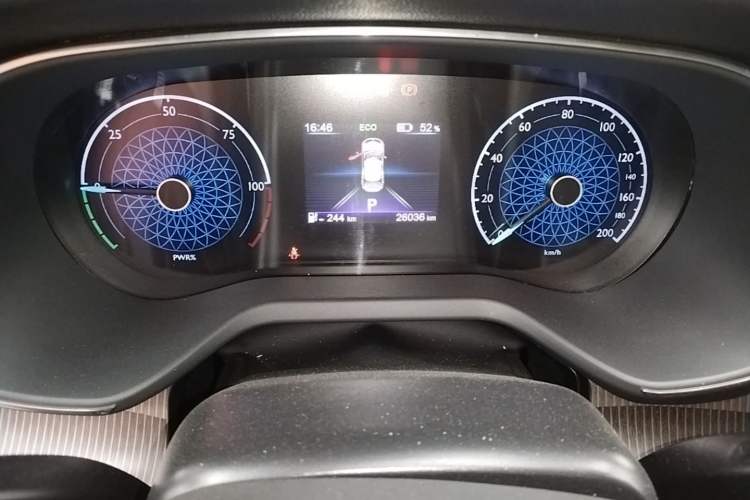 Used Hongqi E-QM5 2022 431 km Charge & Enjoy Edition Instrument Cluster