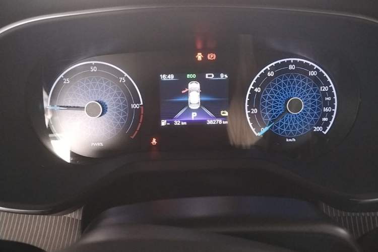 Used Hongqi E-QM5 2022 431 km Charge & Enjoy Edition Instrument Cluster