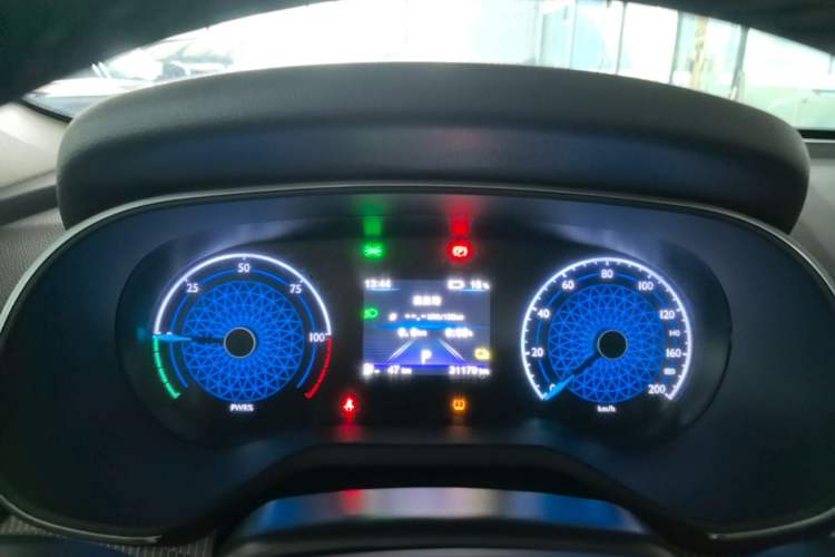 Used Hongqi E-QM5 2022 431 km Charge & Enjoy Edition Instrument Cluster