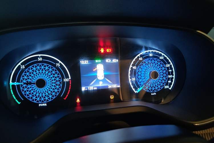 Used Hongqi E-QM5 2022 431 km Charge & Enjoy Edition Instrument Cluster