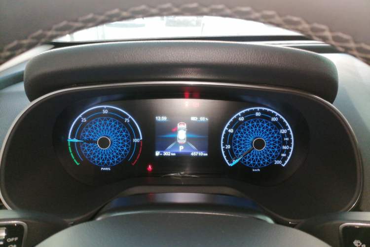 Used Hongqi E-QM5 2022 431 km Charge & Enjoy Edition Instrument Cluster