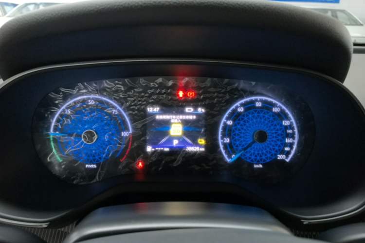 Used Hongqi E-QM5 2022 431 km Charge & Enjoy Edition Instrument Cluster