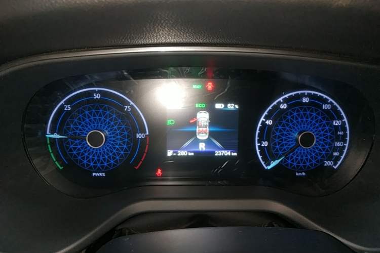 Used Hongqi E-QM5 2022 431 km Charge & Enjoy Edition Instrument Cluster