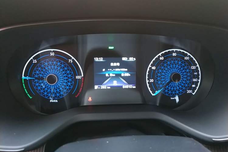 Used Hongqi E-QM5 2022 431 km Charge & Enjoy Edition Instrument Cluster
