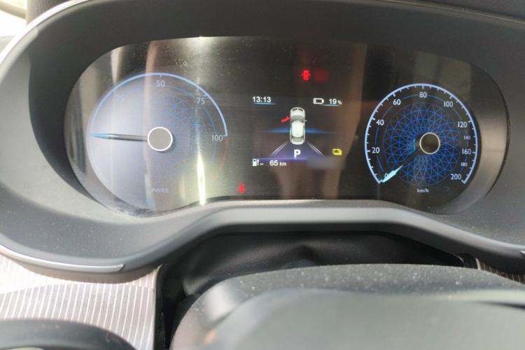 Used Hongqi E-QM5 2022 431 km Charge & Enjoy Edition Instrument Cluster