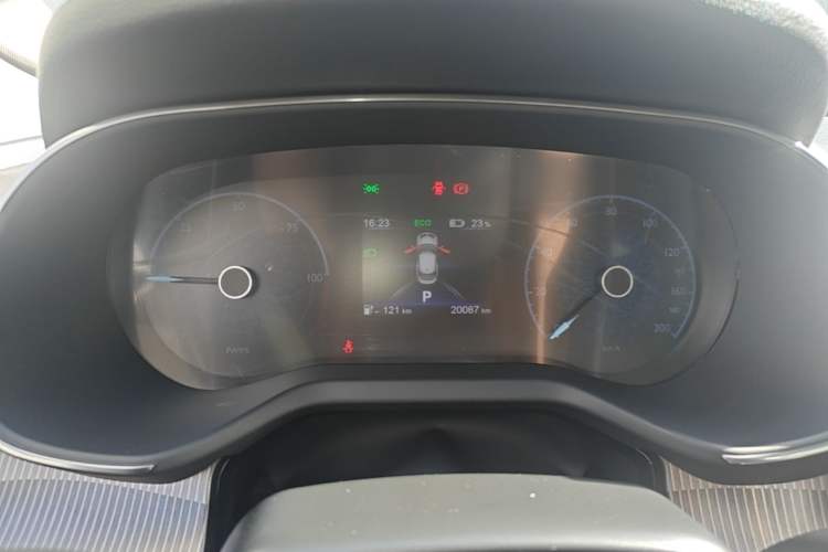 Used Hongqi E-QM5 2022 431 km Charge & Enjoy Edition Instrument Cluster