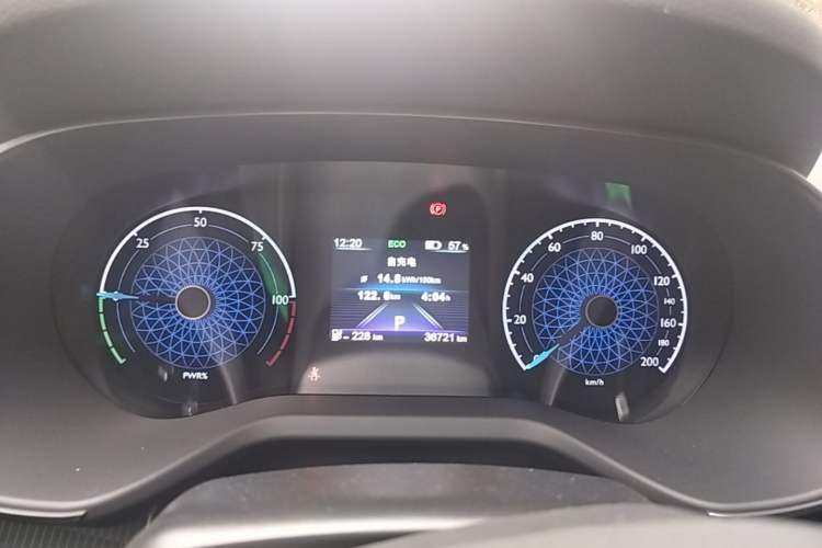 Used Hongqi E-QM5 2022 431 km Charge & Enjoy Edition Instrument Cluster