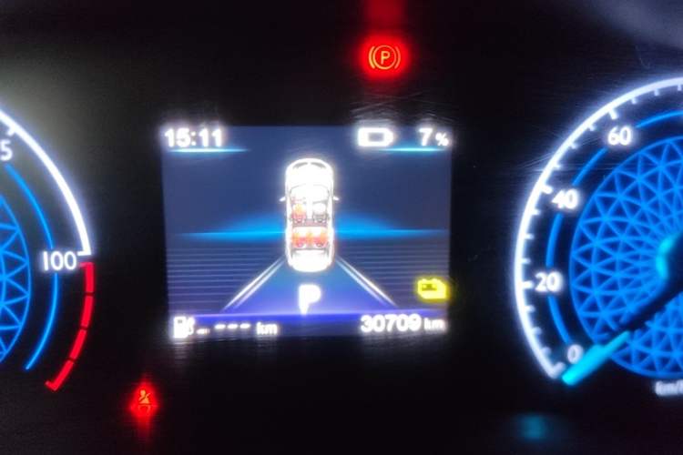 Used Hongqi E-QM5 2022 431 km Charge & Enjoy Edition Instrument Cluster