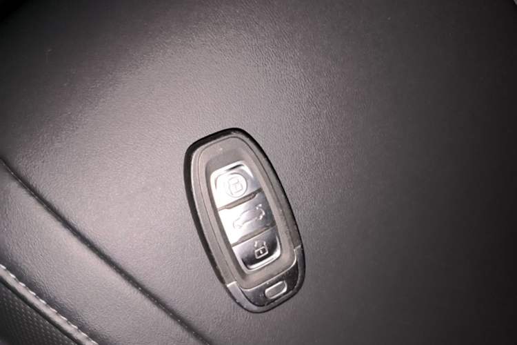 Used Hongqi E-QM5 2022 431 km Charge & Enjoy Edition Interior 1