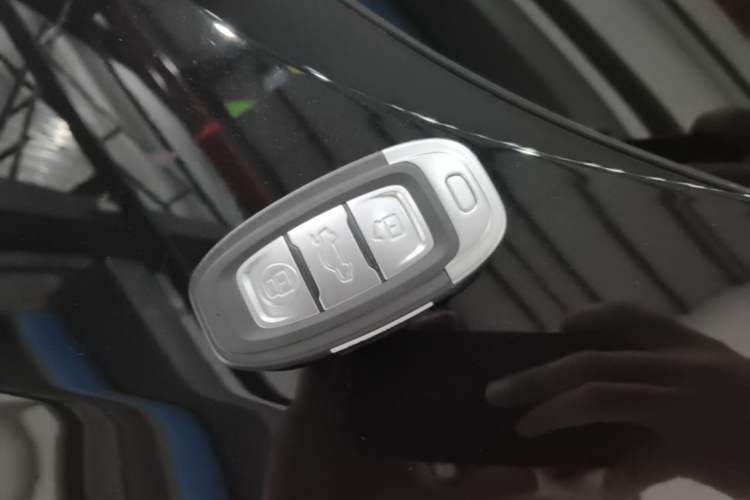 Used Hongqi E-QM5 2022 431 km Charge & Enjoy Edition Interior 1
