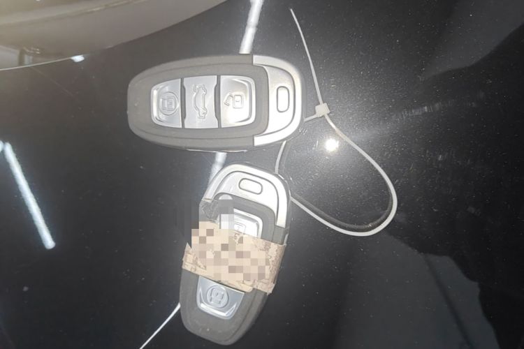 Used Hongqi E-QM5 2022 431 km Charge & Enjoy Edition Interior 1