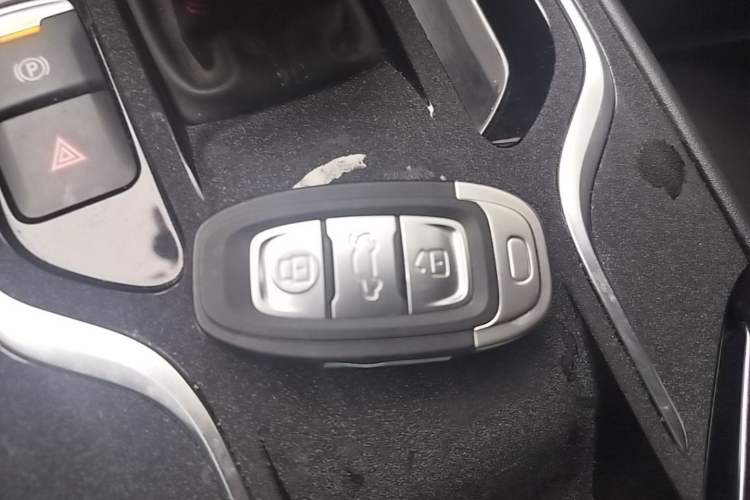 Used Hongqi E-QM5 2022 431 km Charge & Enjoy Edition Interior 1