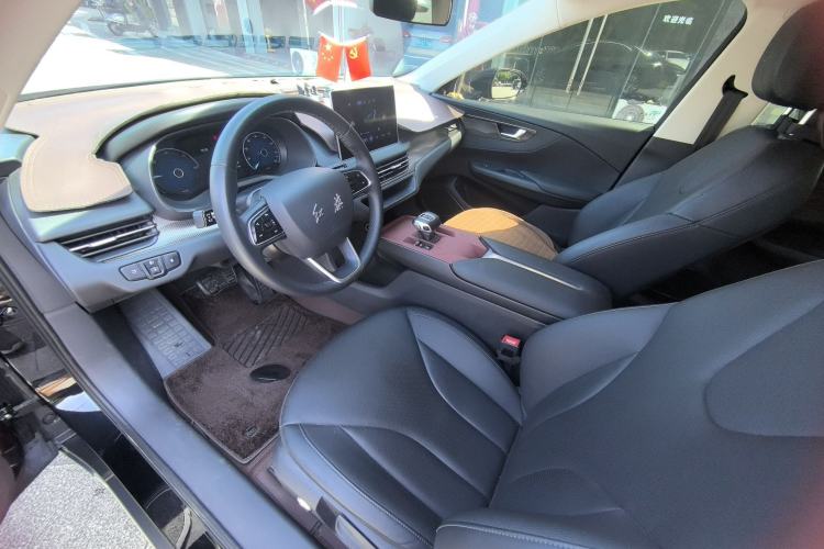 Used Hongqi E-QM5 2022 431 km Charge & Enjoy Edition Interior 3
