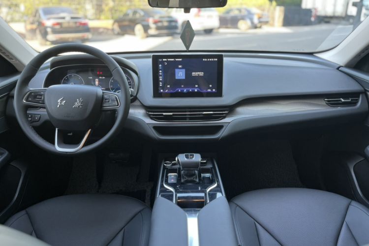 Used Hongqi E-QM5 2022 431 km Charge & Enjoy Edition Interior 3
