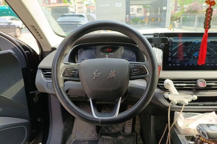 Used Hongqi E-QM5 2022 431 km Charge & Enjoy Edition Interior 4
