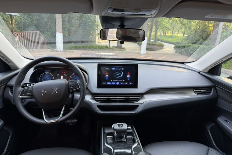Used Hongqi E-QM5 2022 431 km Charge & Enjoy Edition Interior 4
