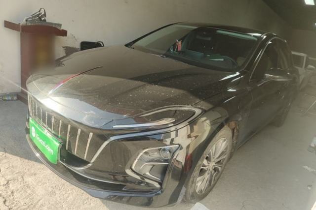 Used Hongqi E-QM5 2022 431 km Charge & Enjoy Edition