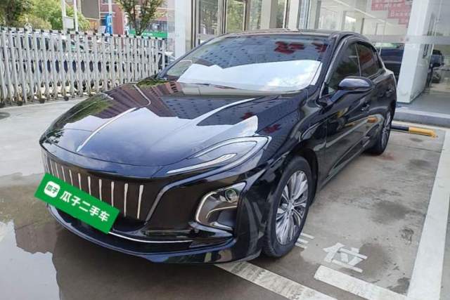 Used Hongqi E-QM5 2022 431 km Charge & Enjoy Edition
