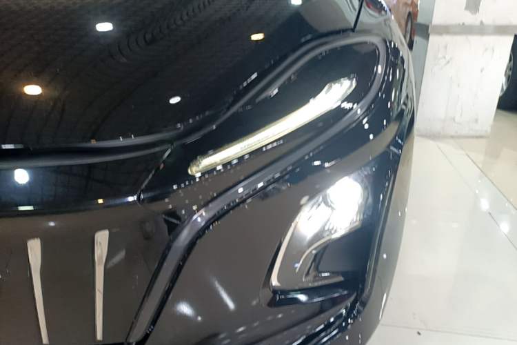 Used Hongqi E-QM5 2022 431 km Charge & Enjoy Edition Left Front Headlight