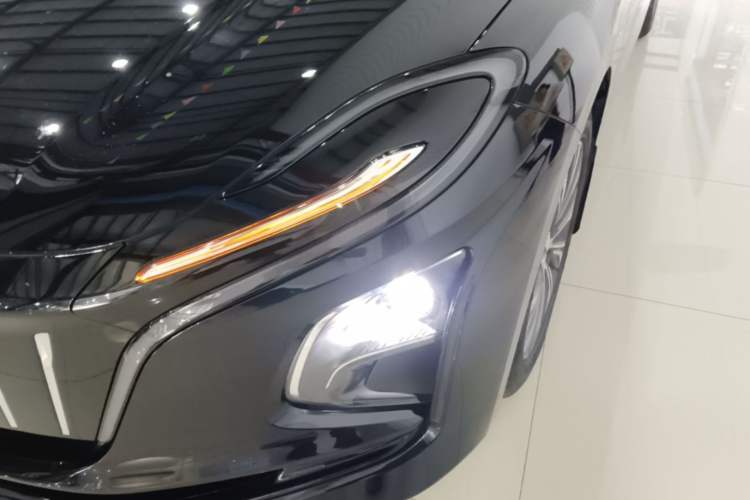 Used Hongqi E-QM5 2022 431 km Charge & Enjoy Edition Left Front Headlight