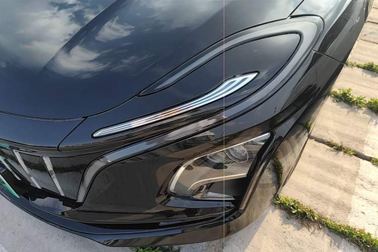 Used Hongqi E-QM5 2022 431 km Charge & Enjoy Edition Left Front Headlight