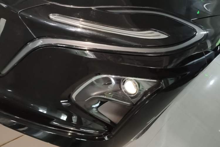 Used Hongqi E-QM5 2022 431 km Charge & Enjoy Edition Left Front Headlight