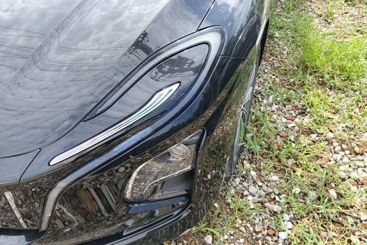 Used Hongqi E-QM5 2022 431 km Charge & Enjoy Edition Left Front Headlight