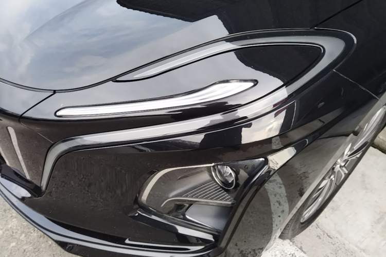 Used Hongqi E-QM5 2022 431 km Charge & Enjoy Edition Left Front Headlight