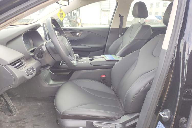 Used Hongqi E-QM5 2022 431 km Charge & Enjoy Edition Left Front Seat