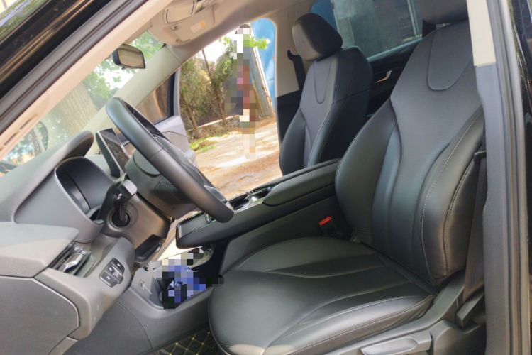 Used Hongqi E-QM5 2022 431 km Charge & Enjoy Edition Left Front Seat