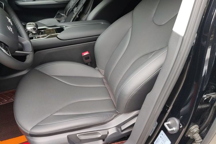 Used Hongqi E-QM5 2022 431 km Charge & Enjoy Edition Left Front Seat