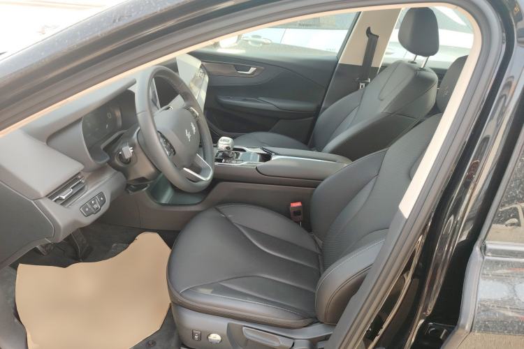 Used Hongqi E-QM5 2022 431 km Charge & Enjoy Edition Left Front Seat